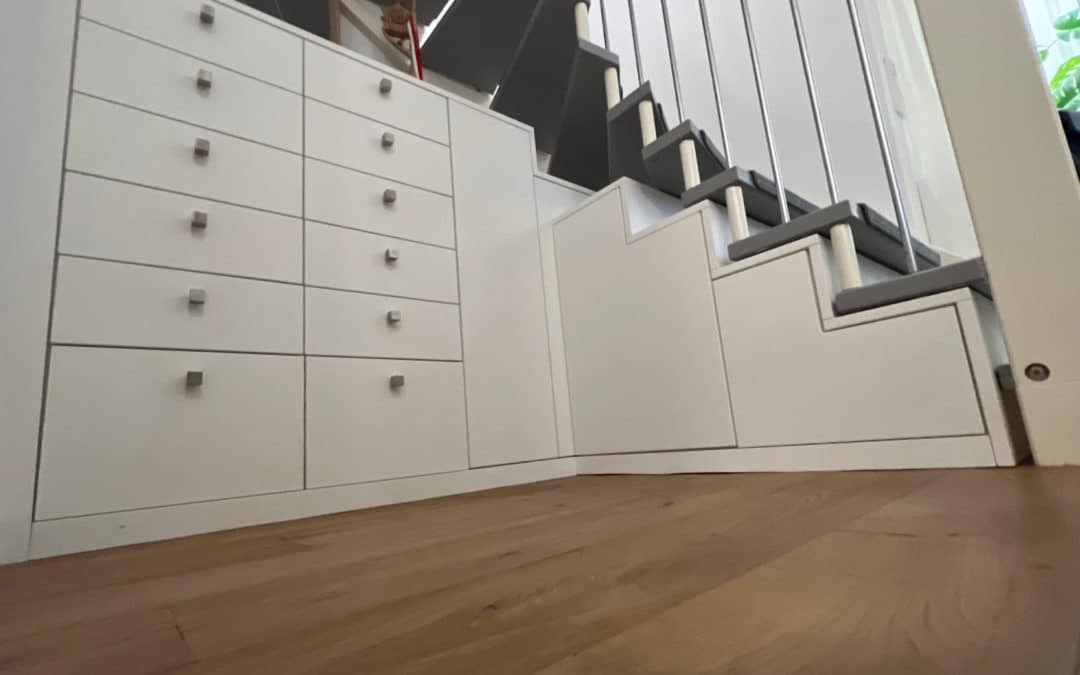 Einbauschrank passgenau unter der Treppe – Projekt „Jansen“