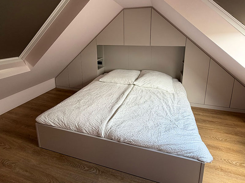 Bett mit hochwertigem Schlafsystem