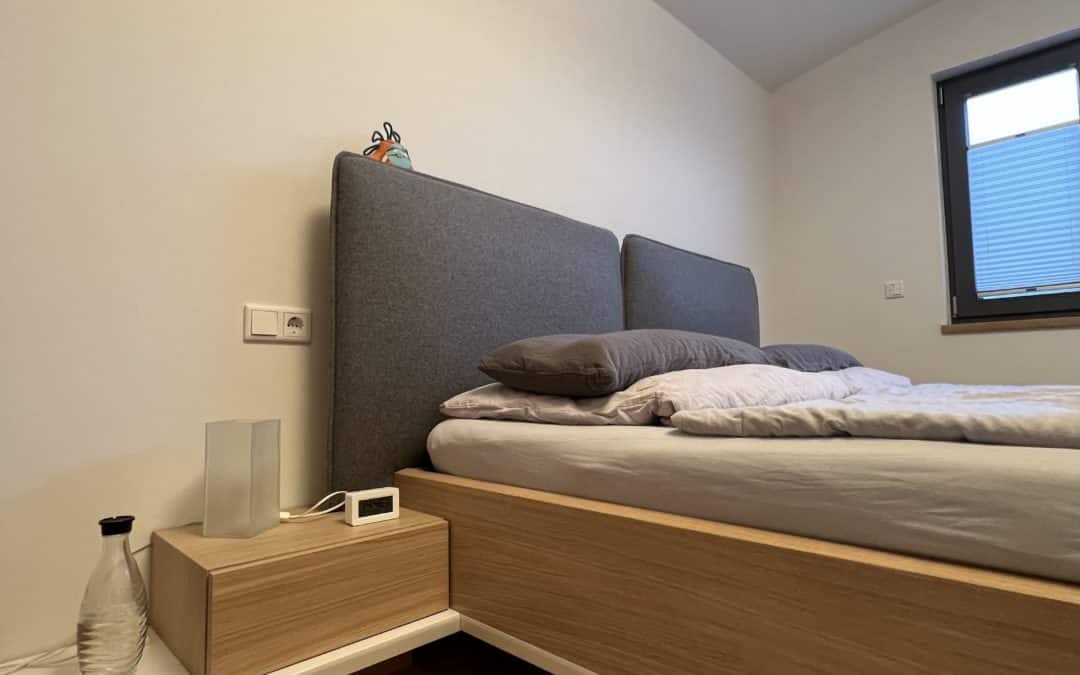 Modernes Bett mit dem Bettsystem Relax2000